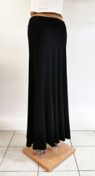 černá dámská sukně dlouhá splývavá