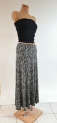 dlouhá šedo-černá sukně puntíkovaná pro ženy